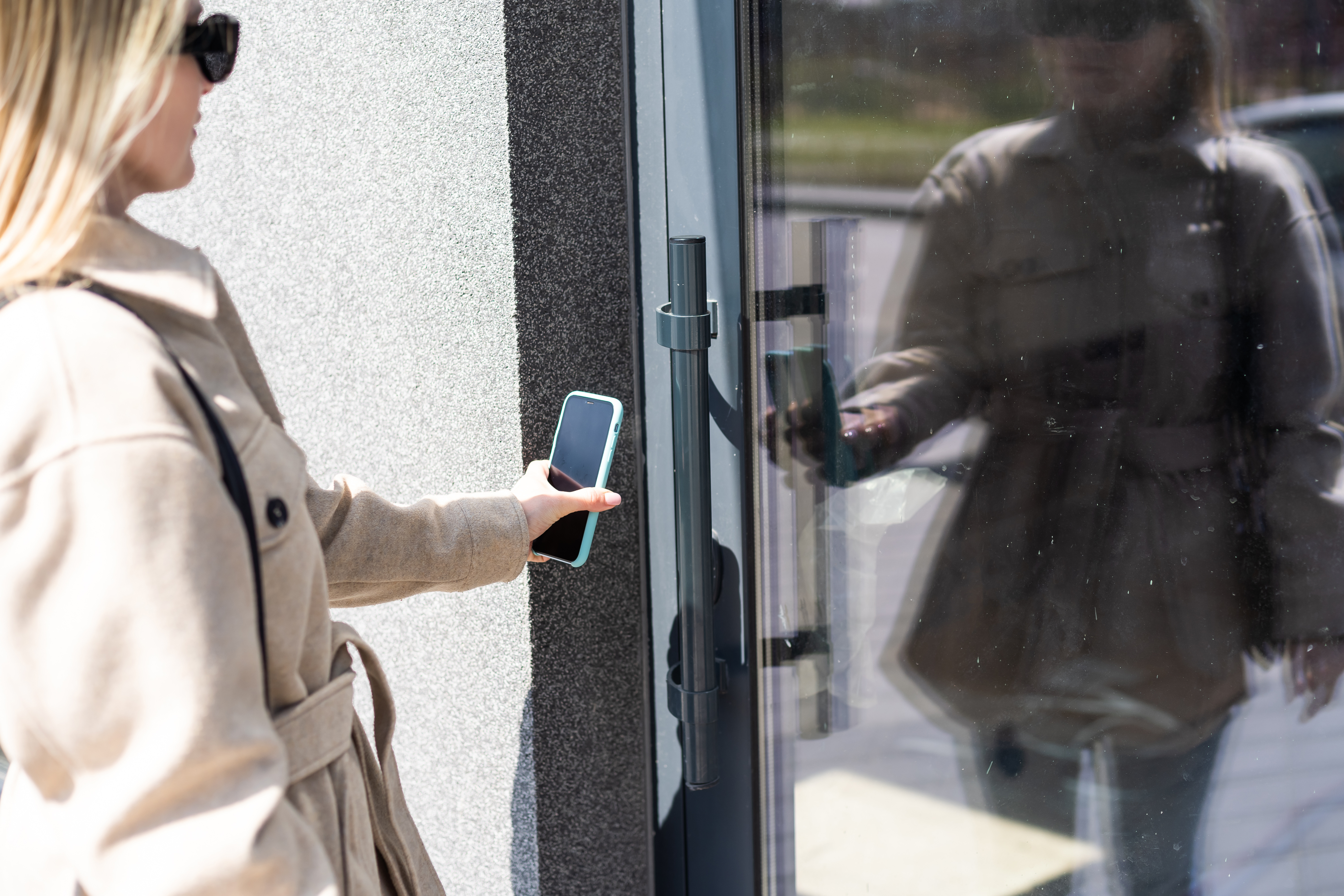 10 Reasons to Switch to Mobile Access Control